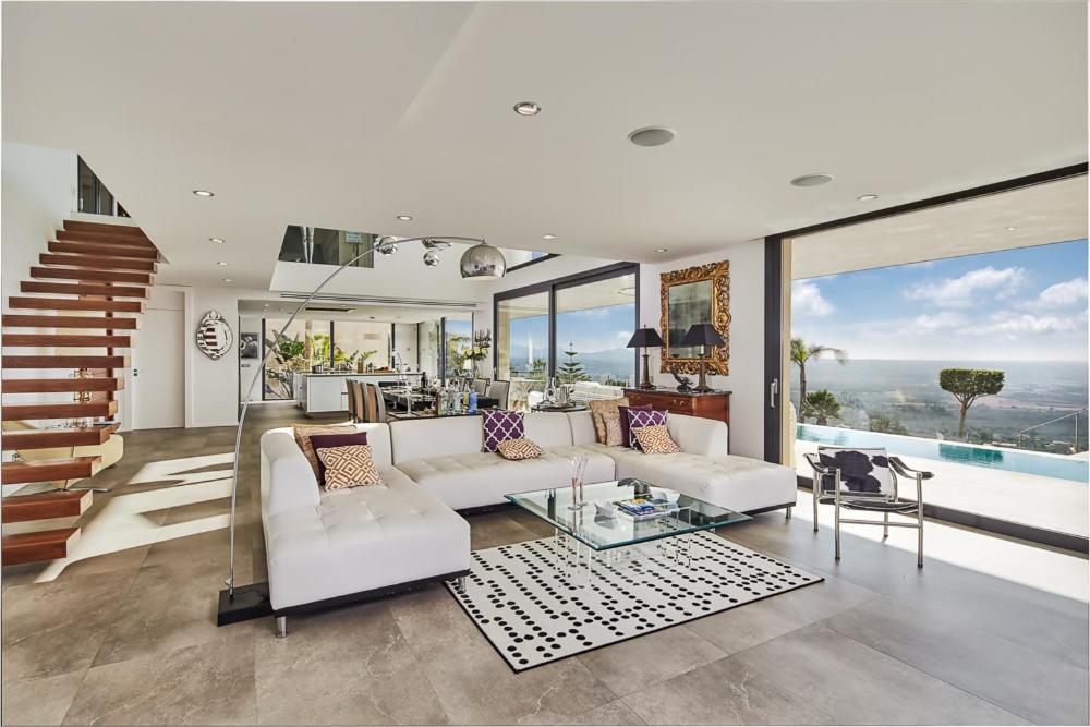 Villa Eden Roc *
