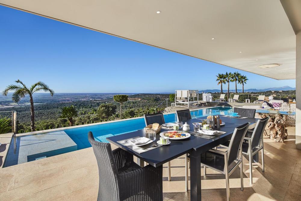 Eden Roc Villa